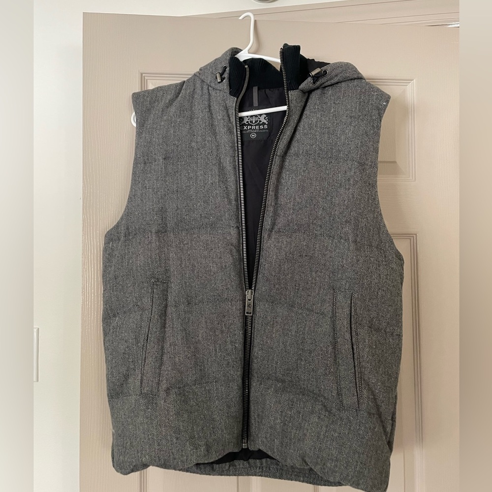 Men’s Express Puffer Vest with Hood - size medium